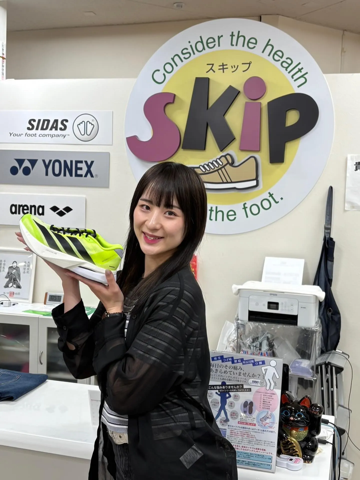 地元タレントのブラックスワンさんがご来店😍😍😍